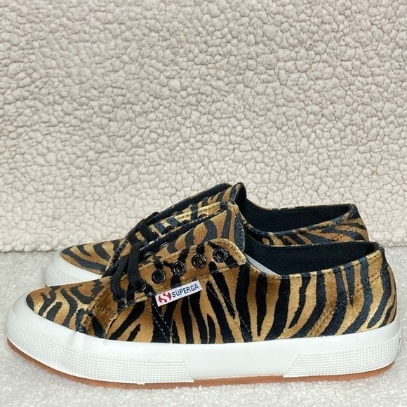 Superga Womens Animal Velvet Print Gold Fashion Sneakers Shoes SZ US 8.5 NWT - Picture 2 of 11
